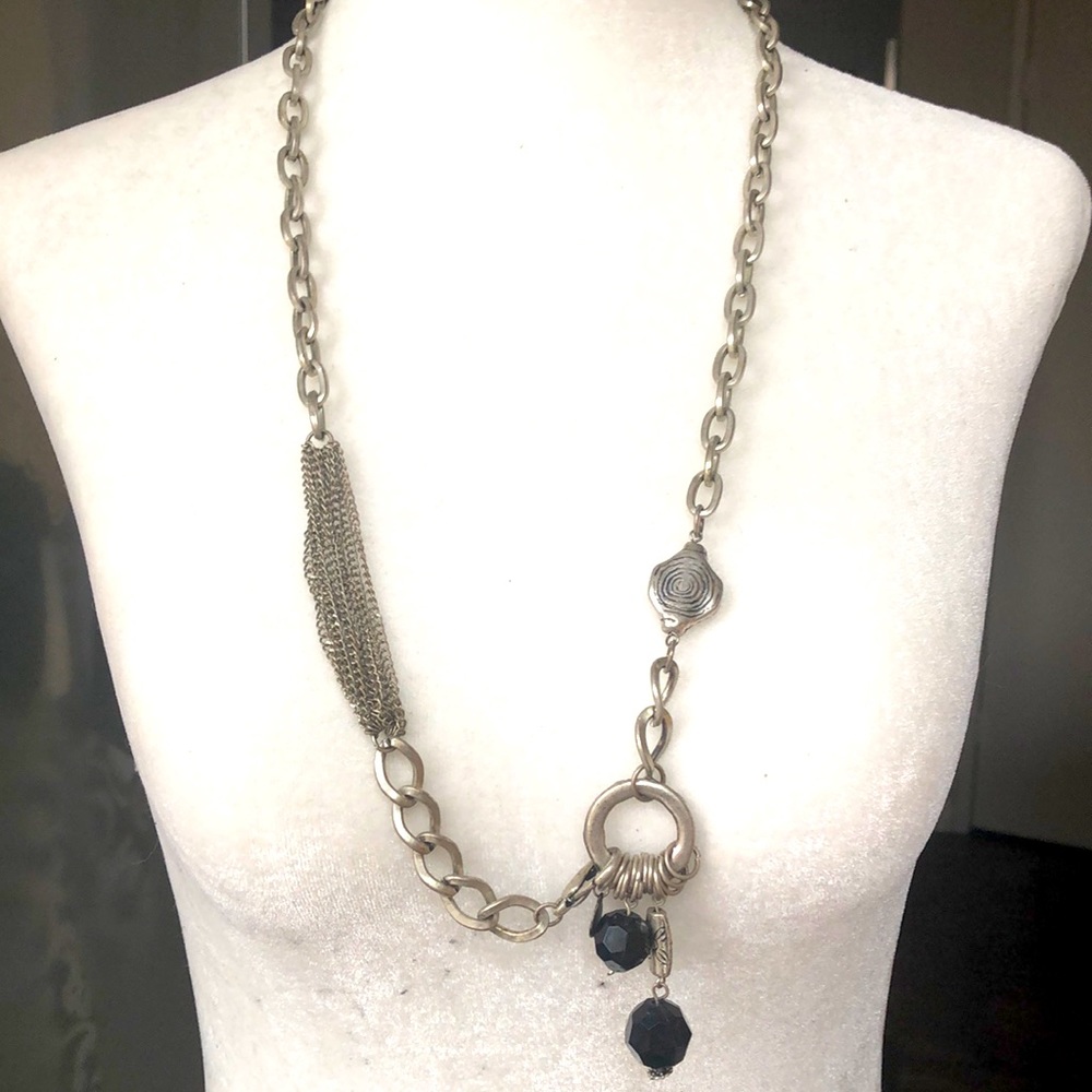 Abstract necklace w interesting detail $20